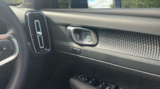 Volvo XC40 2.0 B3P Plus Dark 5dr Auto Petrol Estate